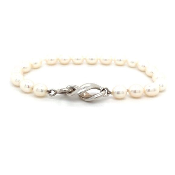T&Co. 925 Infinity Clasp Pearl Bracelet - Picture 1 of 7